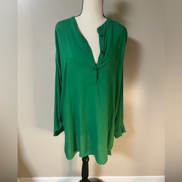 Studio Untold Henley loose fit oversized kelly green long sleeve button up 12/14 - Picture 4 of 10
